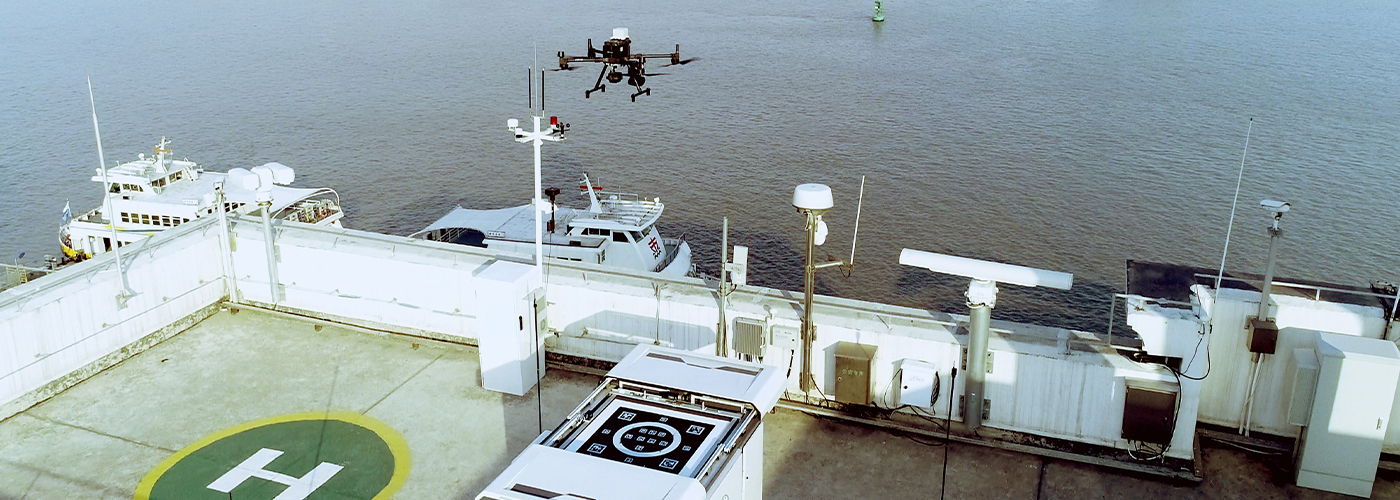 上海：看得清、喊得到、管得住
順利完成首次無(wú)人機(jī)夜間巡航執(zhí)法
